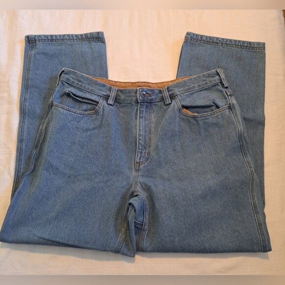 Duluth Trading Co men's size 38 x 32 light wash jeans, VGUC - Picture 2 of 7